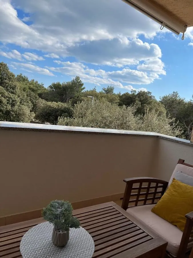 Apartmani Pernjak Mandre