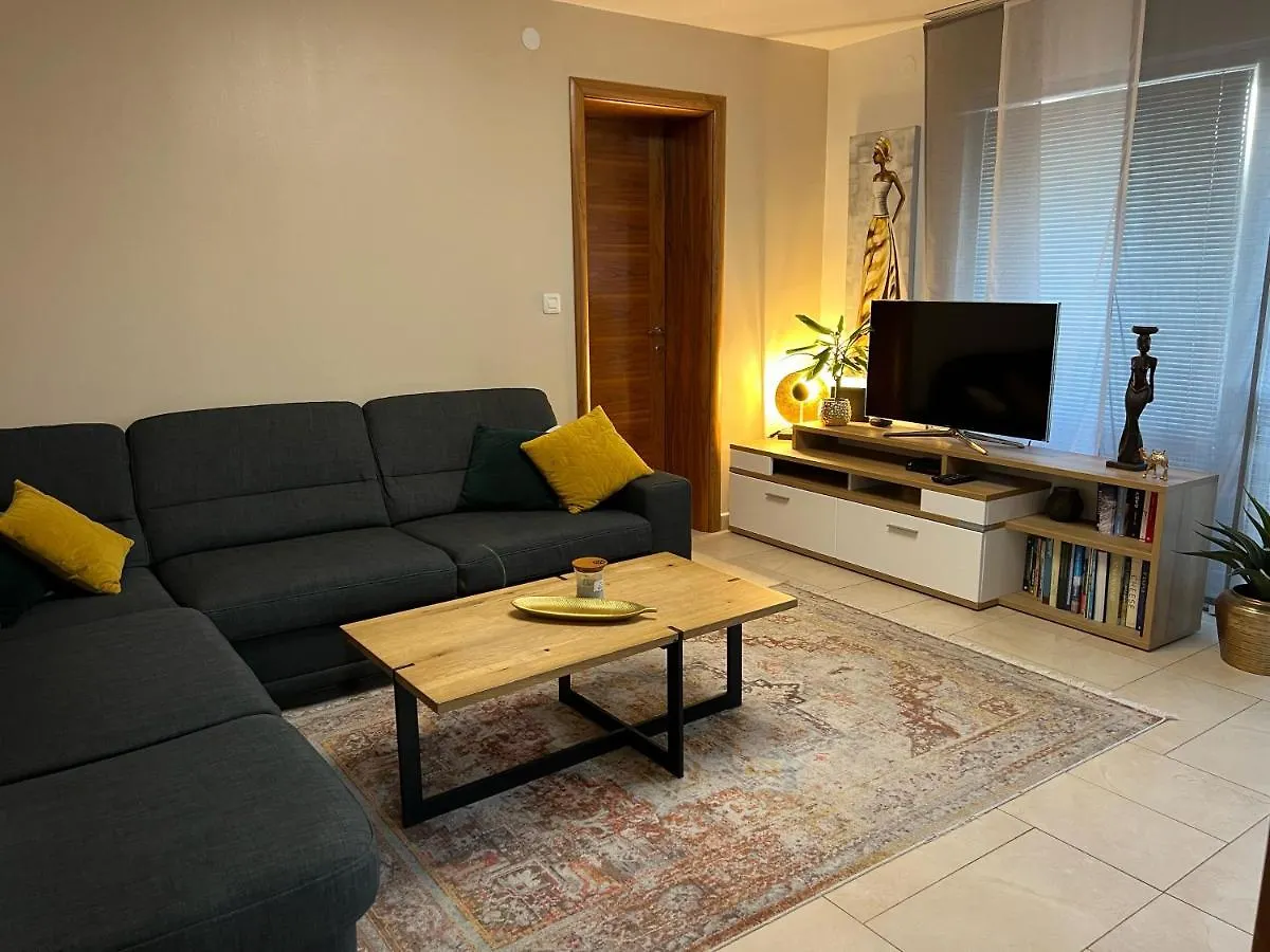 Apartment Apartmani Pernjak Mandre