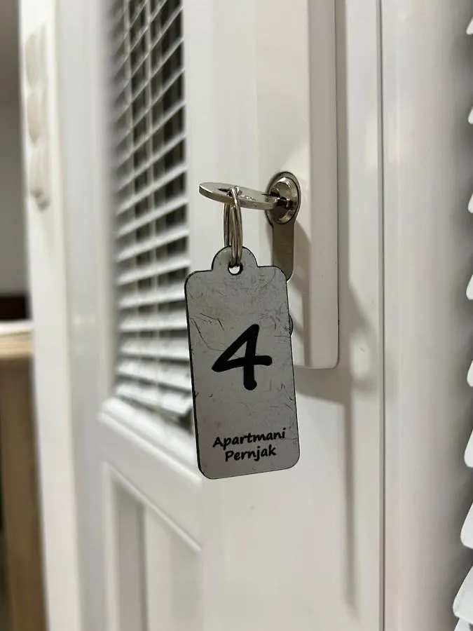 Apartmani Pernjak Mandre