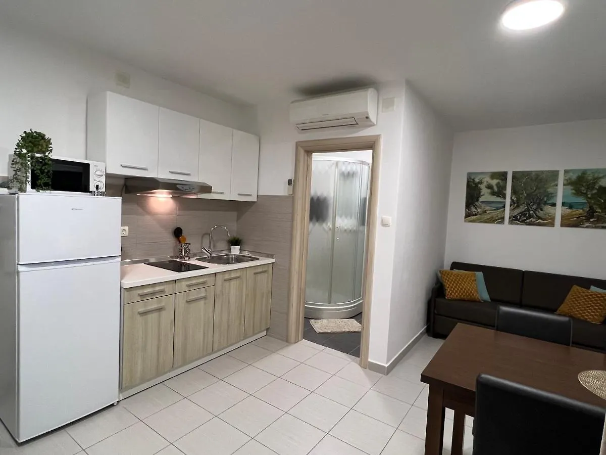 Apartment Apartmani Pernjak Mandre Croatia