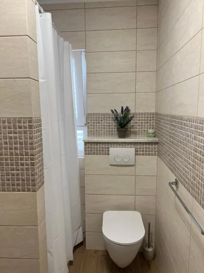 Apartment Apartmani Pernjak Mandre Croatia
