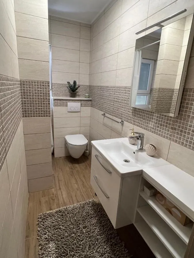 Apartmani Pernjak Mandre 0*,  Croatia